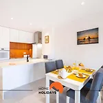 #081 1br Vale Mangude Pool & Location Apartamento