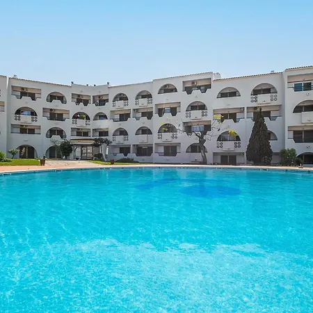 #081 1br Vale Mangude Pool&location *